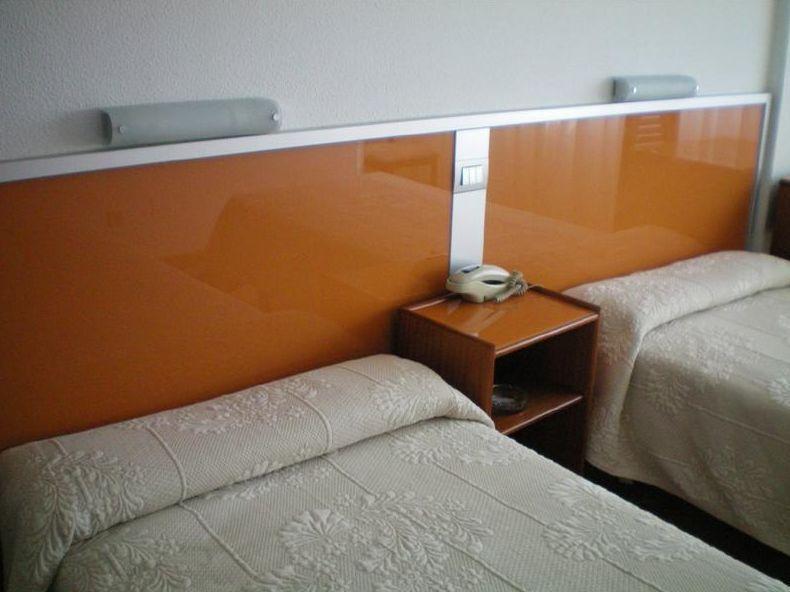 Hostal Liste Station A Coruña Rum bild