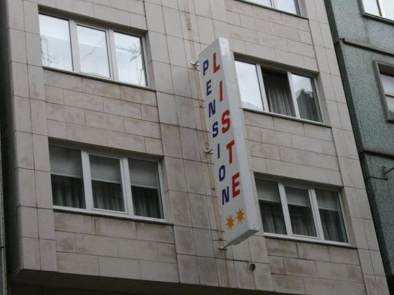 Hostal Liste Station A Coruña Exteriör bild